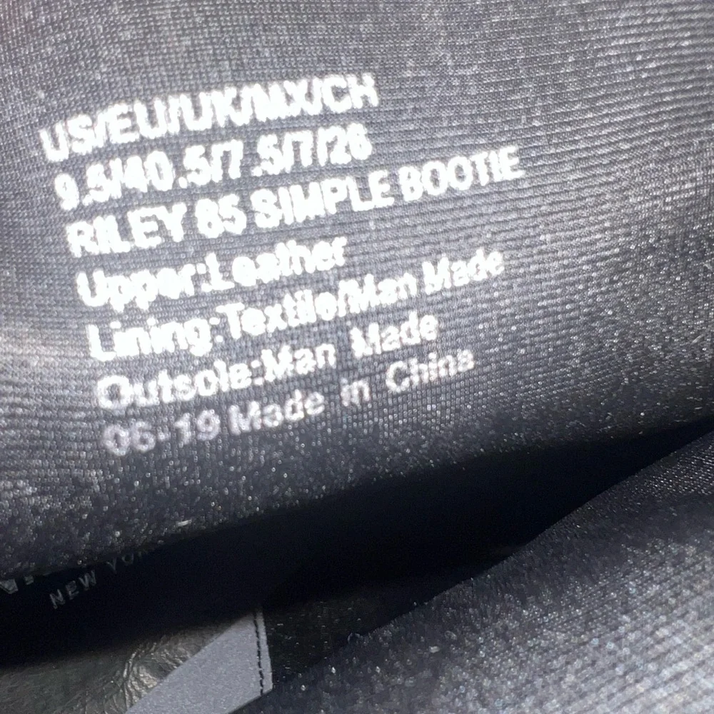 Kenneth Cole Riley 85 Simple Boot. - Picture 7 of 8